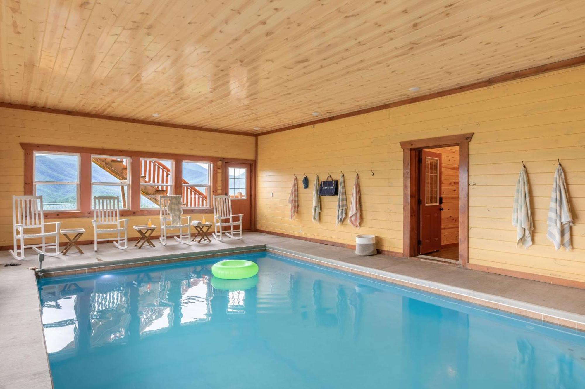 Sugarland By Avantstay Sleeps 28 Home Theatre Two Hot Tubs Indoor Pool Incredible Views Pigeon Forge Exterior photo