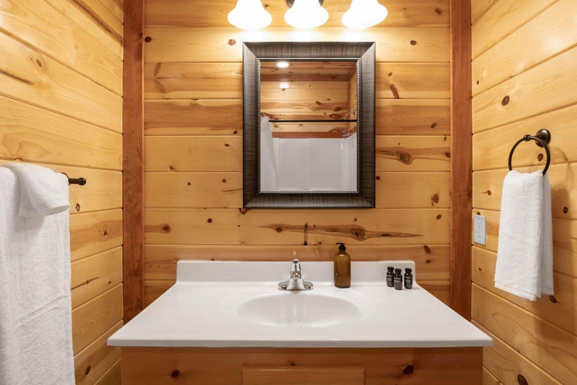 Sugarland By Avantstay Sleeps 28 Home Theatre Two Hot Tubs Indoor Pool Incredible Views Pigeon Forge Exterior photo