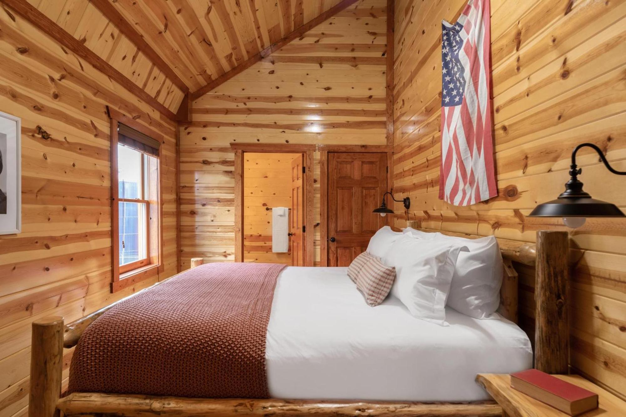 Sugarland By Avantstay Sleeps 28 Home Theatre Two Hot Tubs Indoor Pool Incredible Views Pigeon Forge Exterior photo