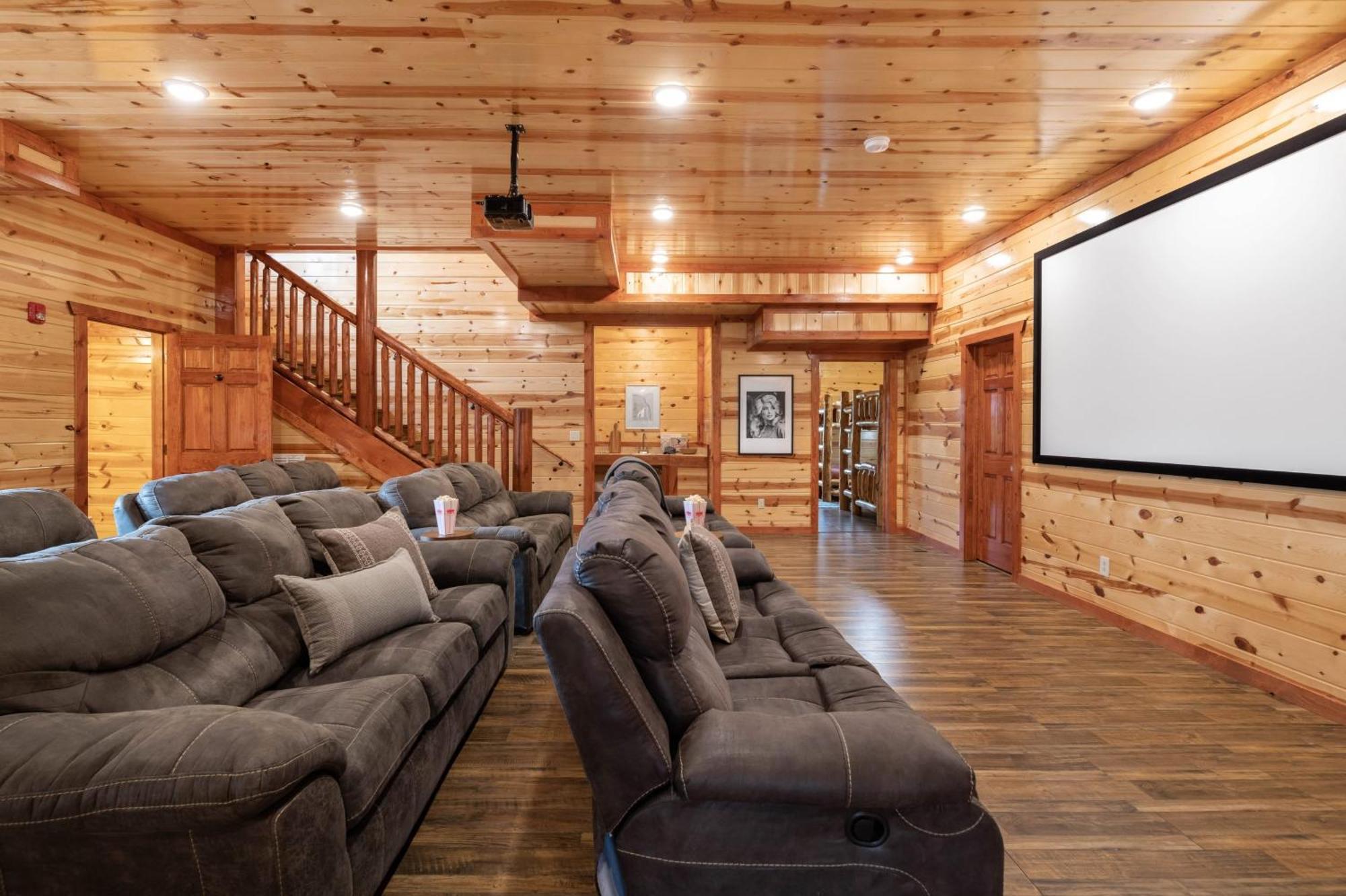 Sugarland By Avantstay Sleeps 28 Home Theatre Two Hot Tubs Indoor Pool Incredible Views Pigeon Forge Exterior photo
